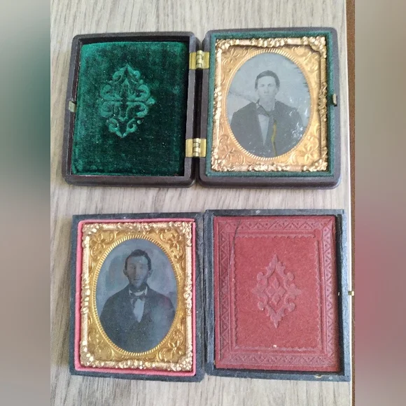 1800s Leather and Velvet Photos - Picture 5 of 9